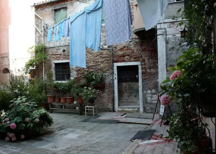 Corte San Francesco